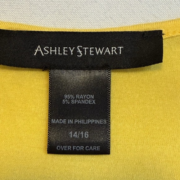 ✨Ashley Stewart Yellow Sleeveless Asymmetric Blouse Bead Accent Swoop Sz 14/16 - Picture 6 of 8